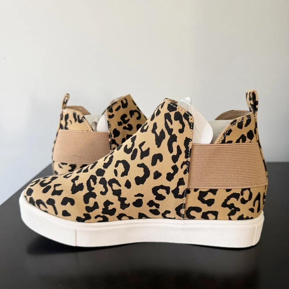Soda Diana-G Leopard Print Hidden Wedge Sneakers Tan sz 6.5 NEW NIB Streetwear